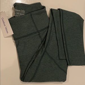 NEW WITH TAG Never worn Outdoor Voices XS leggings